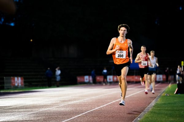 Nick Jaeger (TSV Penzberg) ueber 3000m am 03.06.2022 waehrend der Sparkassen Gala in Regensburg